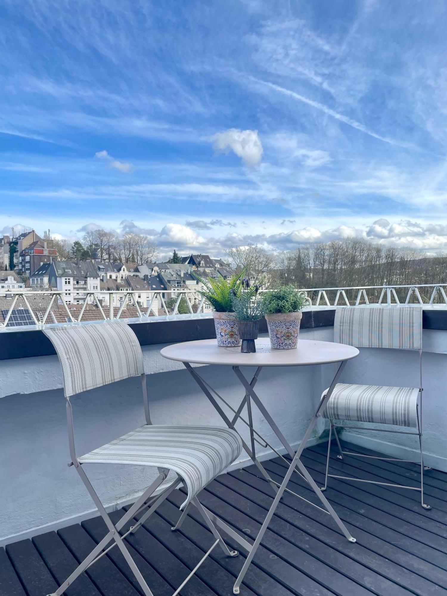 Helle Altbauwohnung Mit Balkon Im Briller Viertel Wuppertal Eksteriør billede
